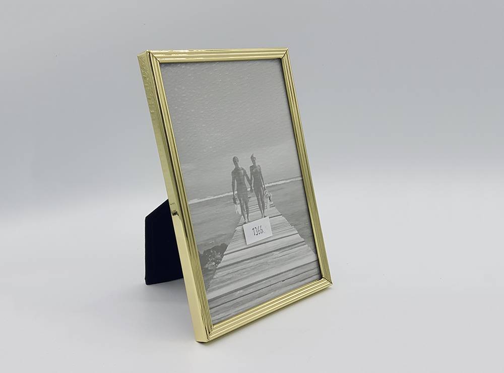 Brass Plated Photo Frame 10x15cm 120 Series