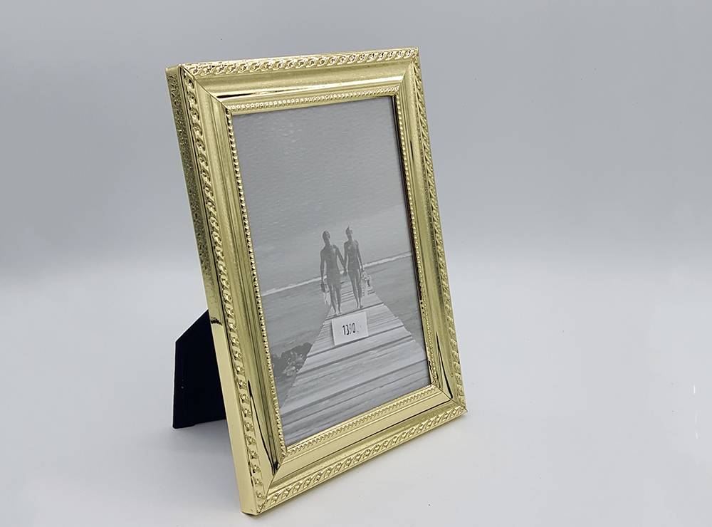 Brass Plated Photo Frame 10x15cm 136 Series