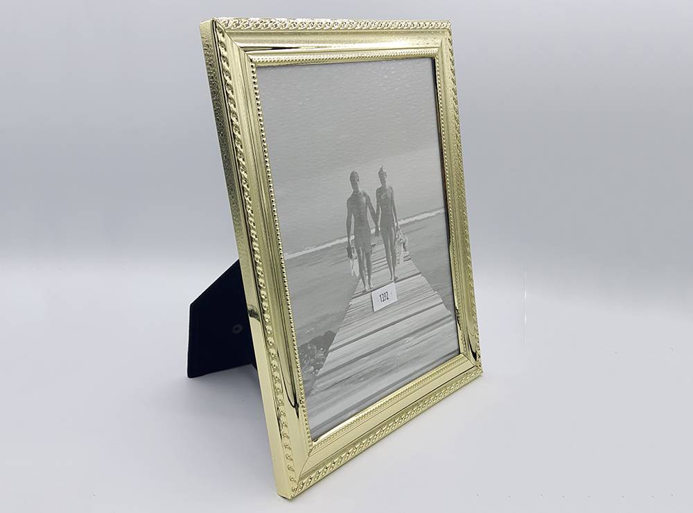 Brass Plated Photo Frame 15x21cm 136 Series