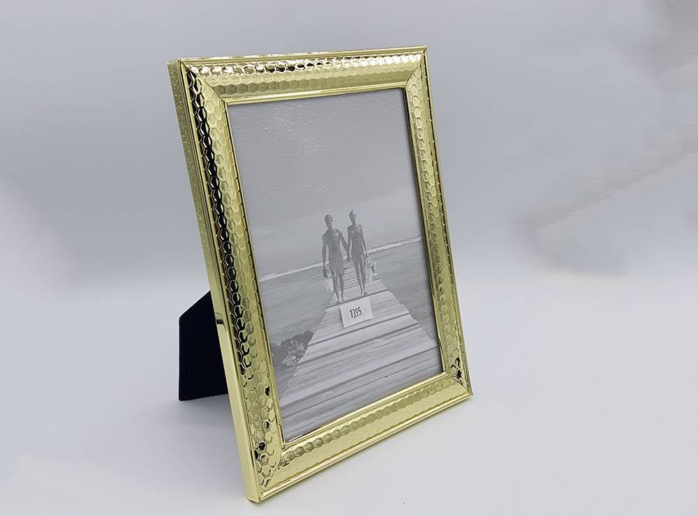 Brass Plated Photo Frame 13x18cm 136 Series
