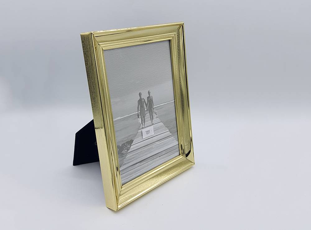 Brass Plated Photo Frame 13x18cm 148 Series