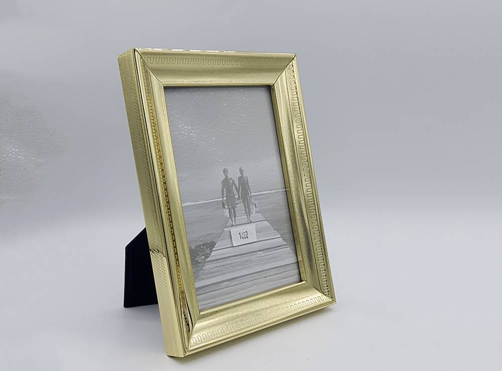 Brass Plated Photo Frame 10x15cm 148 Series