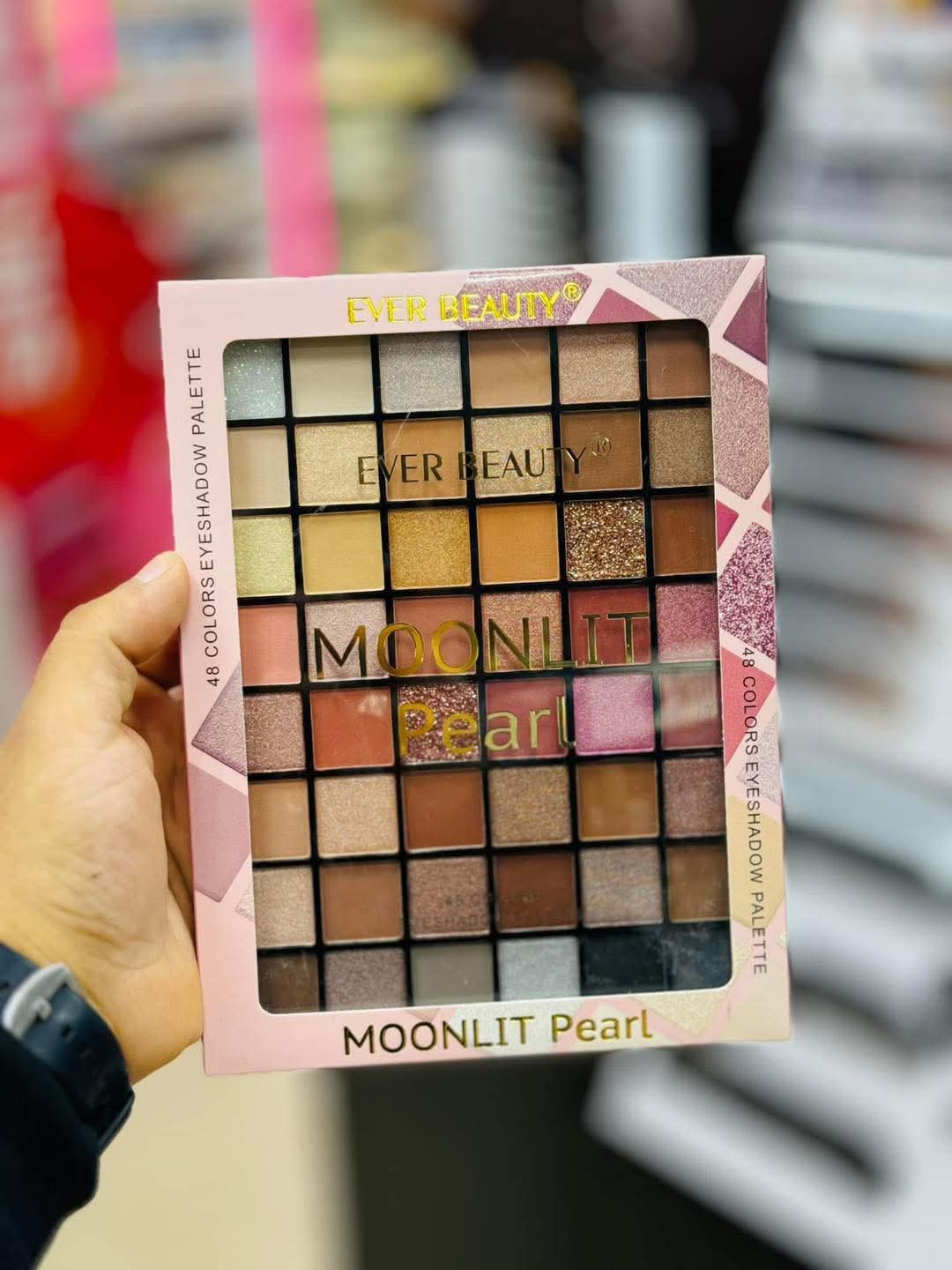 Ever Beauty Moonlit Pearl Eyeshadow Palette